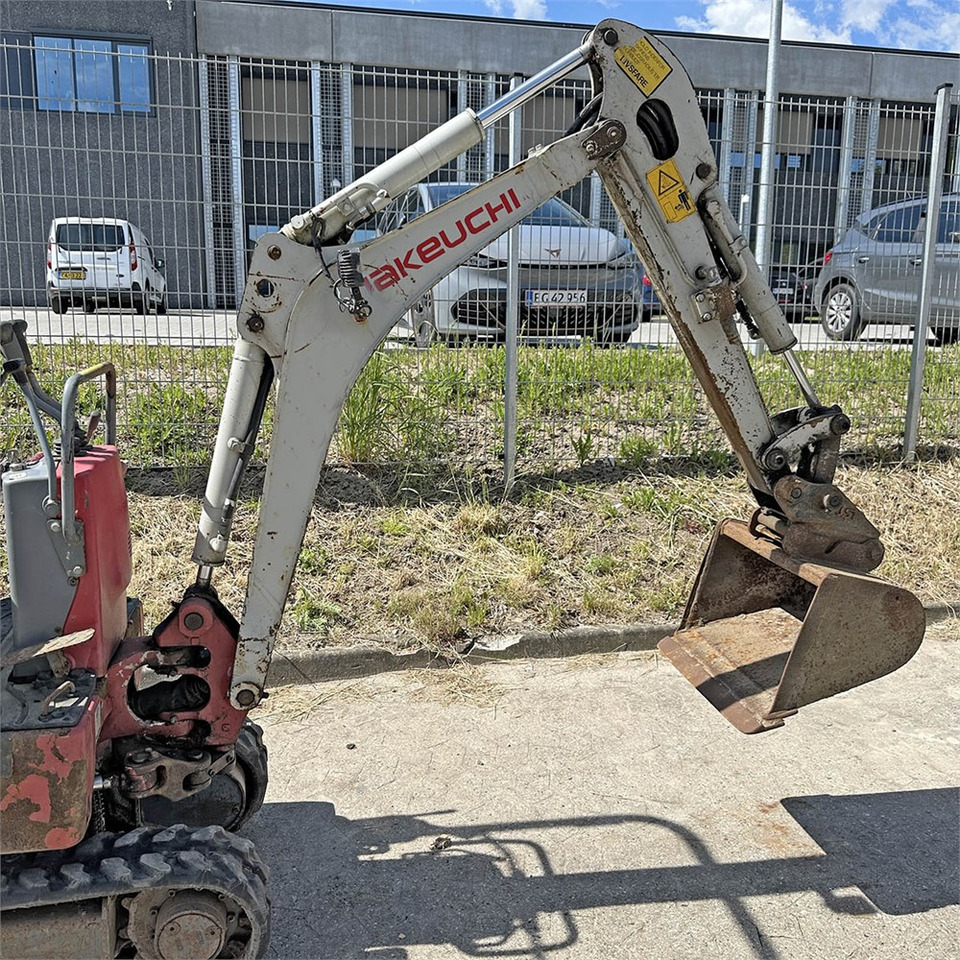 Mini excavator Takeuchi TB210 R: picture 21