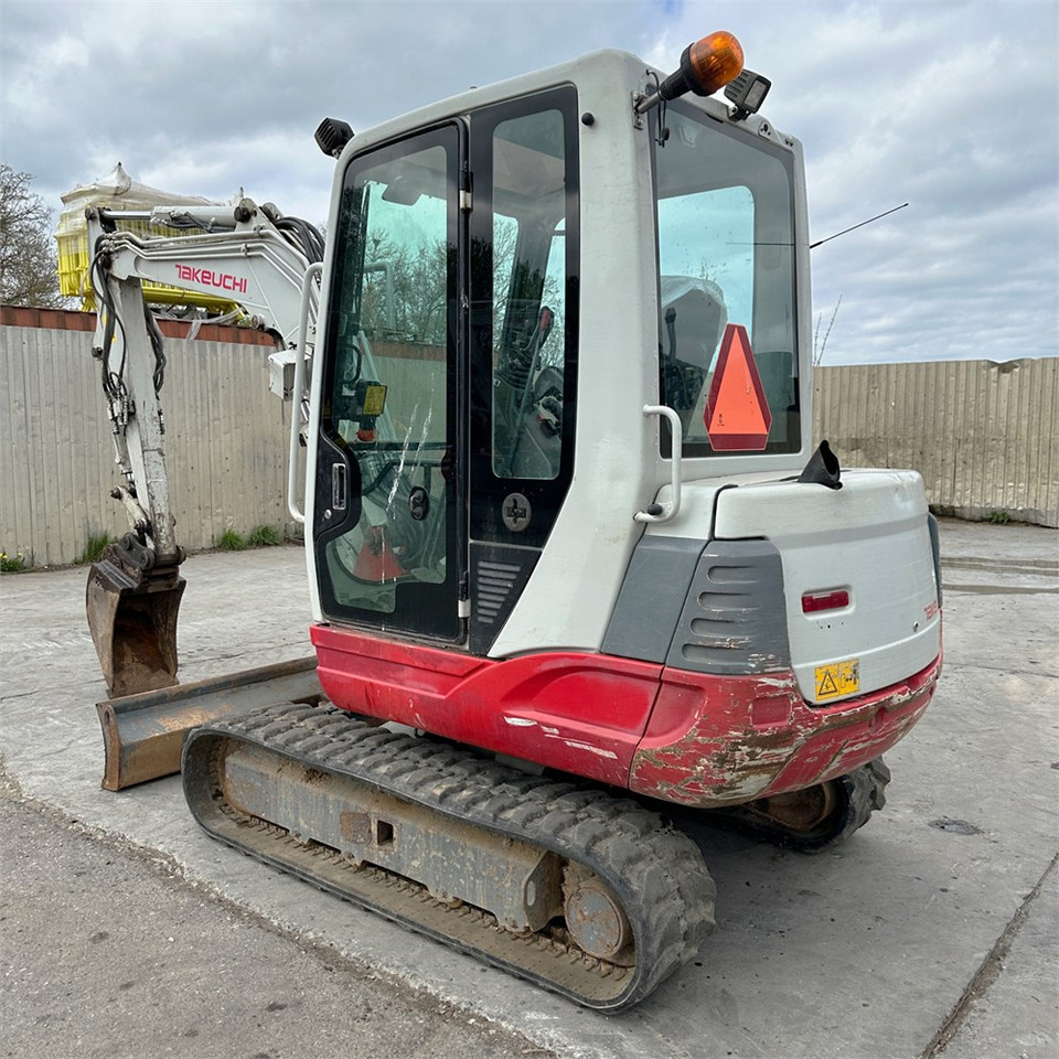 Takeuchi TB235 - Mini excavator: picture 4 Takeuchi TB235 - Mini excavator: picture 4