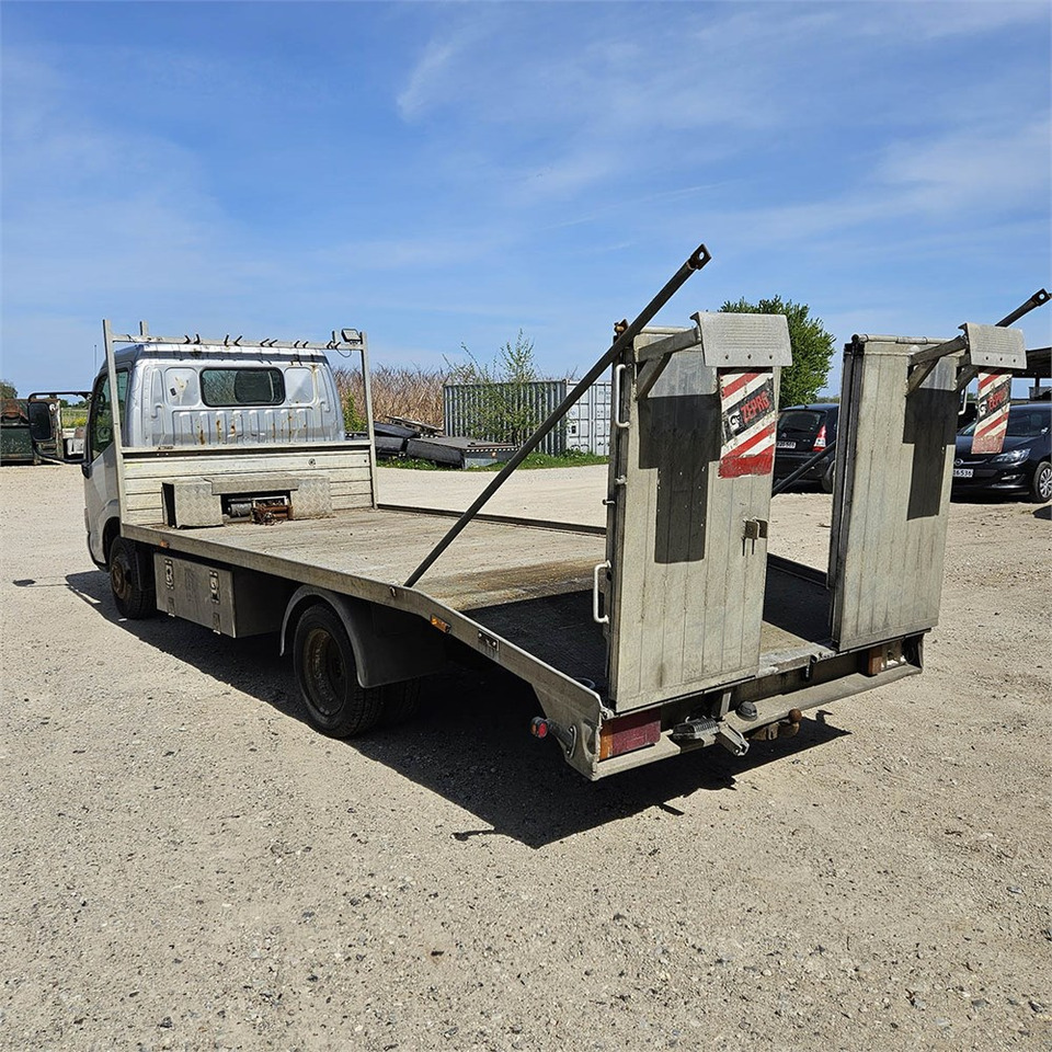 Toyota Dyna - Dropside/ Flatbed truck: picture 5 Toyota Dyna - Dropside/ Flatbed truck: picture 5