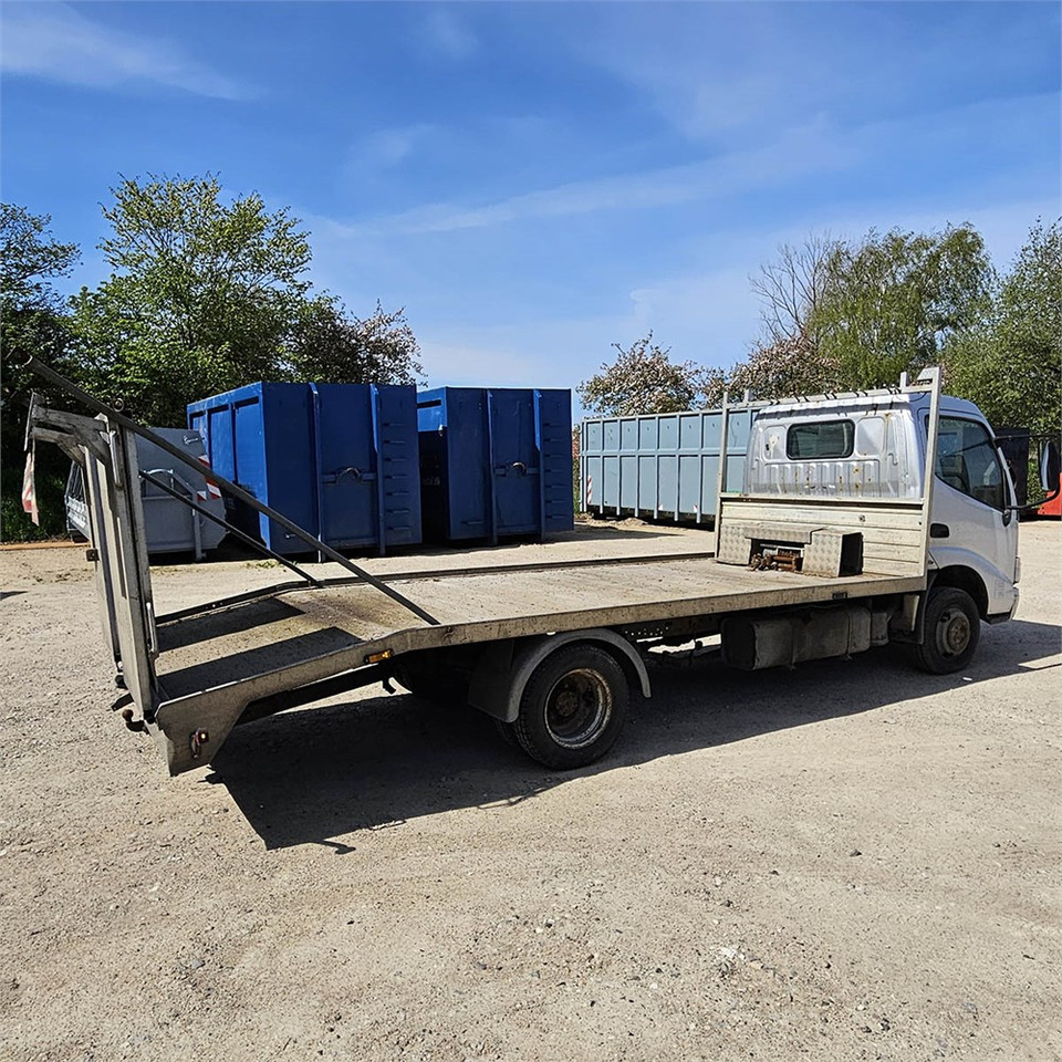 Toyota Dyna - Dropside/ Flatbed truck: picture 3 Toyota Dyna - Dropside/ Flatbed truck: picture 3