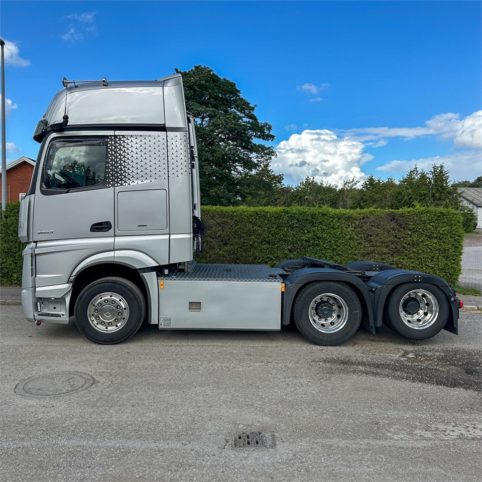 Mercedes 2653 LSDNA 6X2 Gigaspace - Tractor unit: picture 2 Mercedes 2653 LSDNA 6X2 Gigaspace - Tractor unit: picture 2