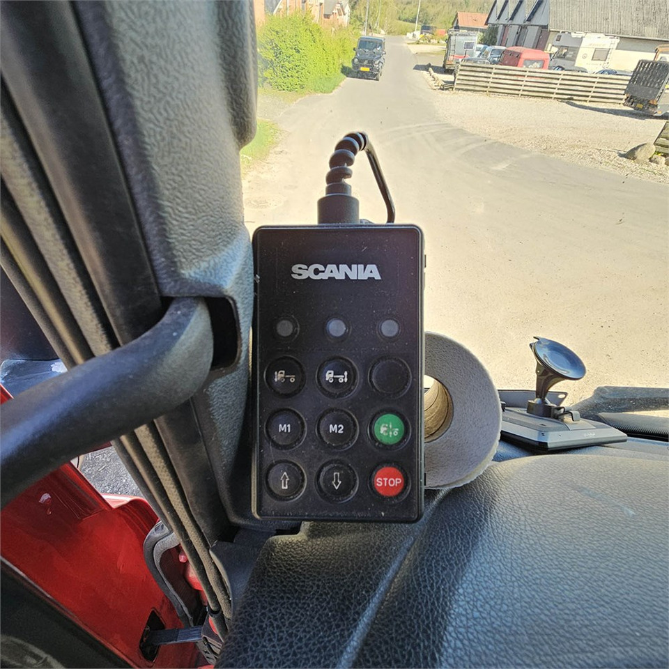 Tractor unit Scania R 560 LA6X2 HNB: picture 24