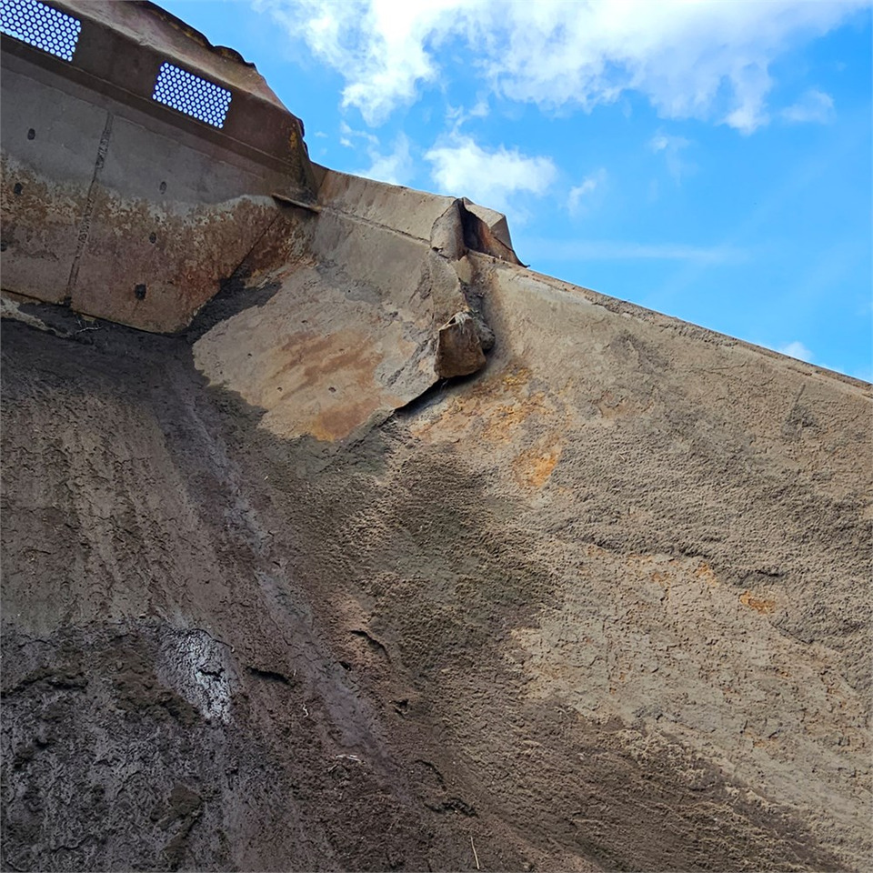 Articulated dumper Volvo A20: picture 27