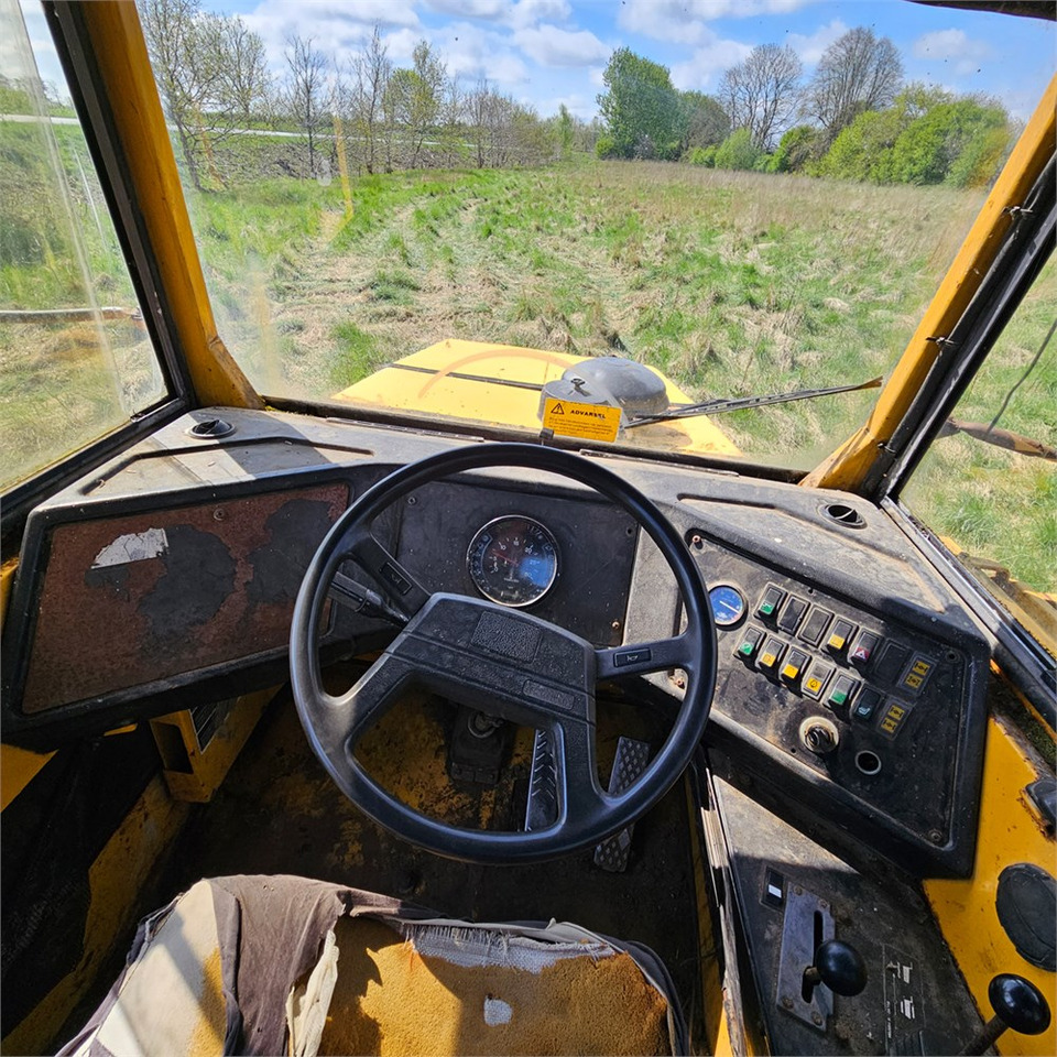 Articulated dumper Volvo A20: picture 12