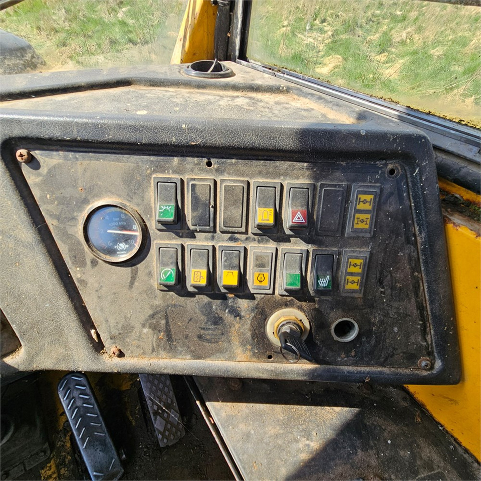 Articulated dumper Volvo A20: picture 13