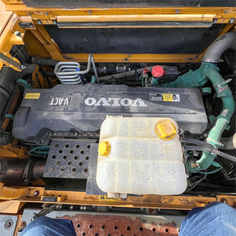 Crawler excavator Volvo EC380 DL: picture 37 Crawler excavator Volvo EC380 DL: picture 37