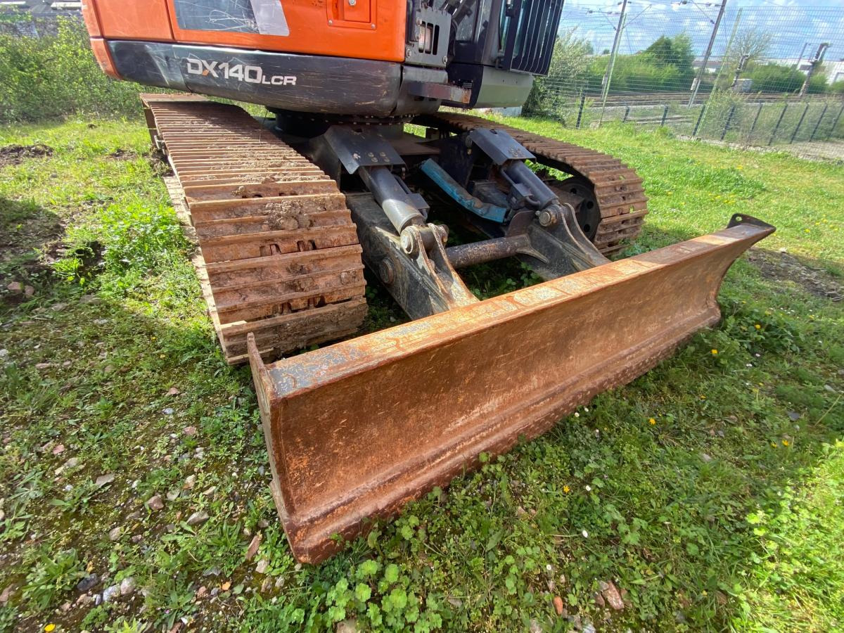 Crawler excavator Doosan DX 140 LCR-5: picture 12