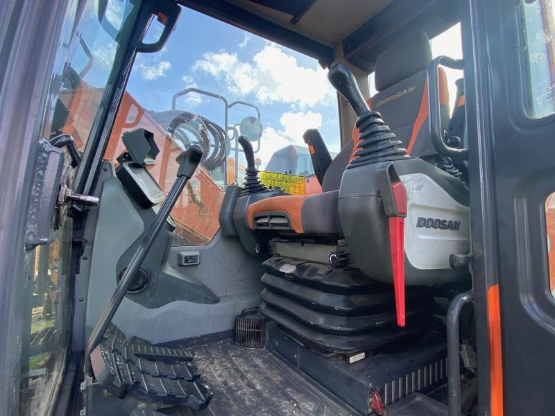 Crawler excavator Doosan DX 140 LCR-5: picture 7