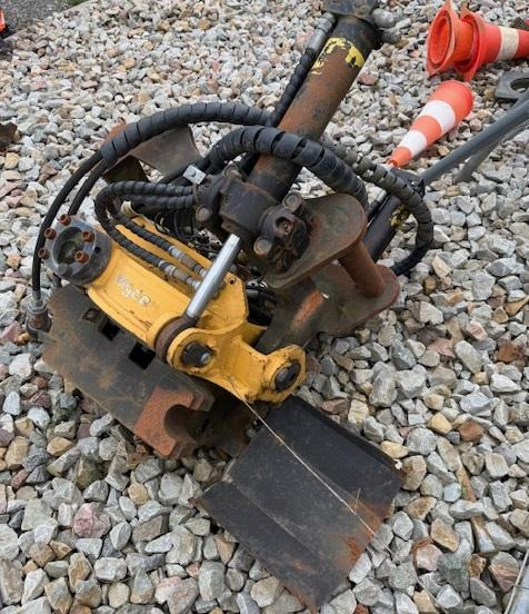 ENGCON EC 219 - Tiltrotator: picture 1 ENGCON EC 219 - Tiltrotator: picture 1