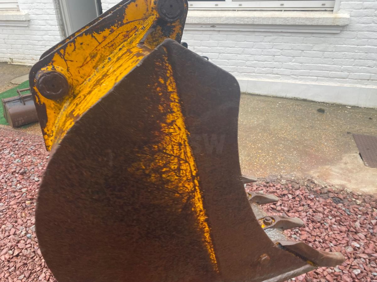 JCB LOT 3 GODETS CURAGE ET TERRASSEMENT 1M50/80CM/60CM - Excavator bucket: picture 3 JCB LOT 3 GODETS CURAGE ET TERRASSEMENT 1M50/80CM/60CM - Excavator bucket: picture 3