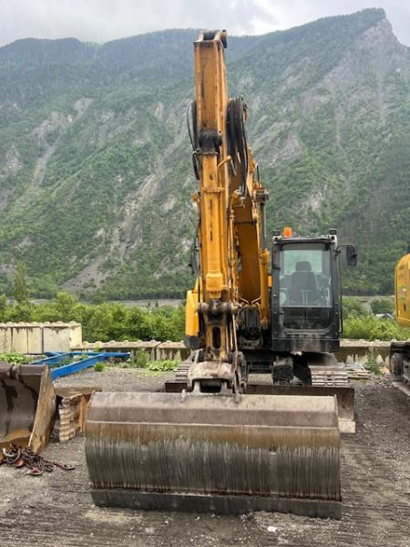 KATO HD 514MR-7 - Crawler excavator: picture 4 KATO HD 514MR-7 - Crawler excavator: picture 4