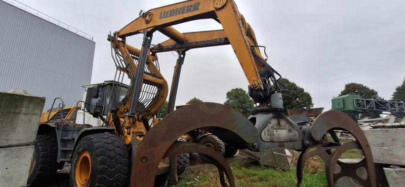 Liebherr L580 - Wheel loader: picture 2 Liebherr L580 - Wheel loader: picture 2