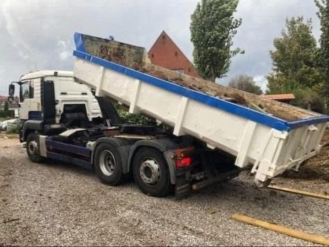 MAN TGA 26 440 - Hook lift truck: picture 2 MAN TGA 26 440 - Hook lift truck: picture 2