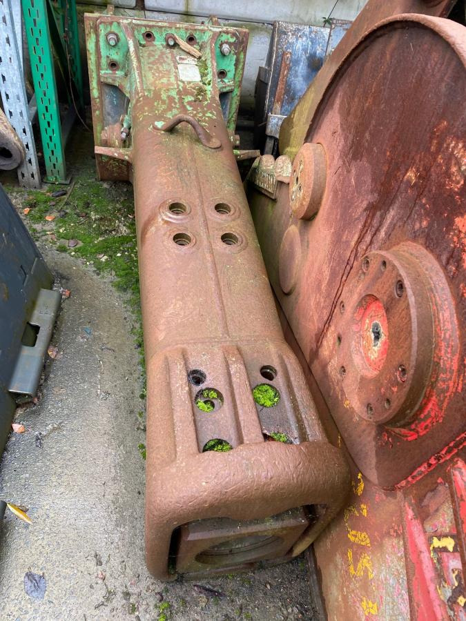 MONTABERT BRISE ROCHE BRV 45 - Hydraulic hammer: picture 1 MONTABERT BRISE ROCHE BRV 45 - Hydraulic hammer: picture 1