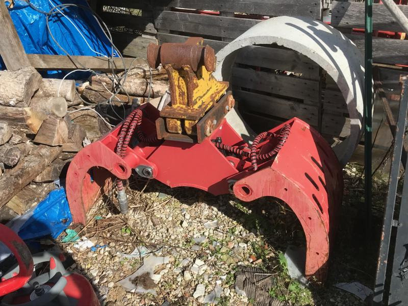 MORIN M1 - Grapple for Construction machinery: picture 1 MORIN M1 - Grapple for Construction machinery: picture 1
