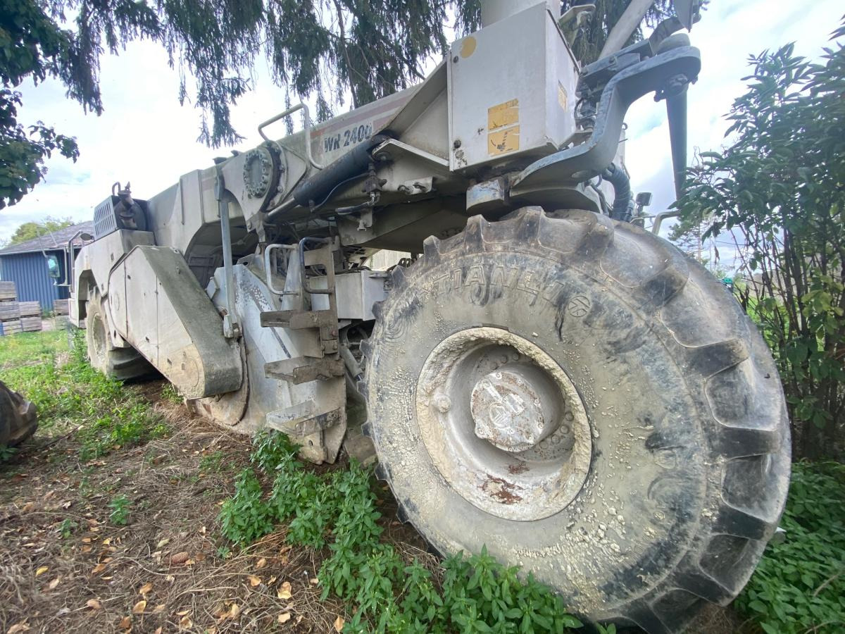WIRTGEN WR 2400 - Soil stabilizer: picture 3 WIRTGEN WR 2400 - Soil stabilizer: picture 3
