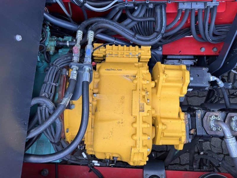 Container handler Kalmar DCE70-35E4: picture 9