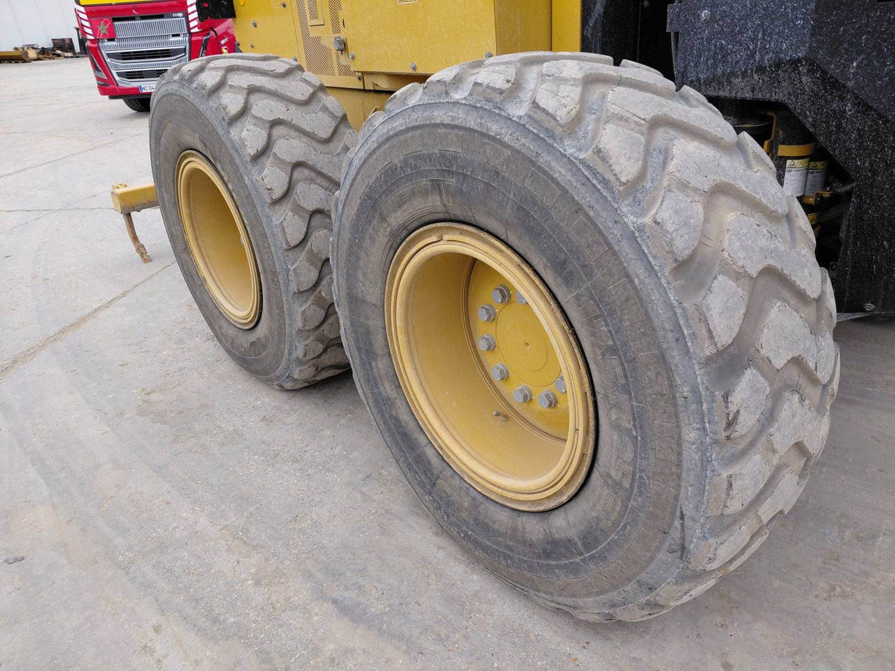 Grader CAT 120-14: picture 13