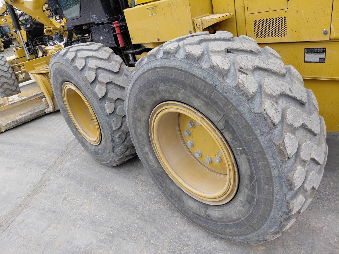 Grader CAT 120-14: picture 9