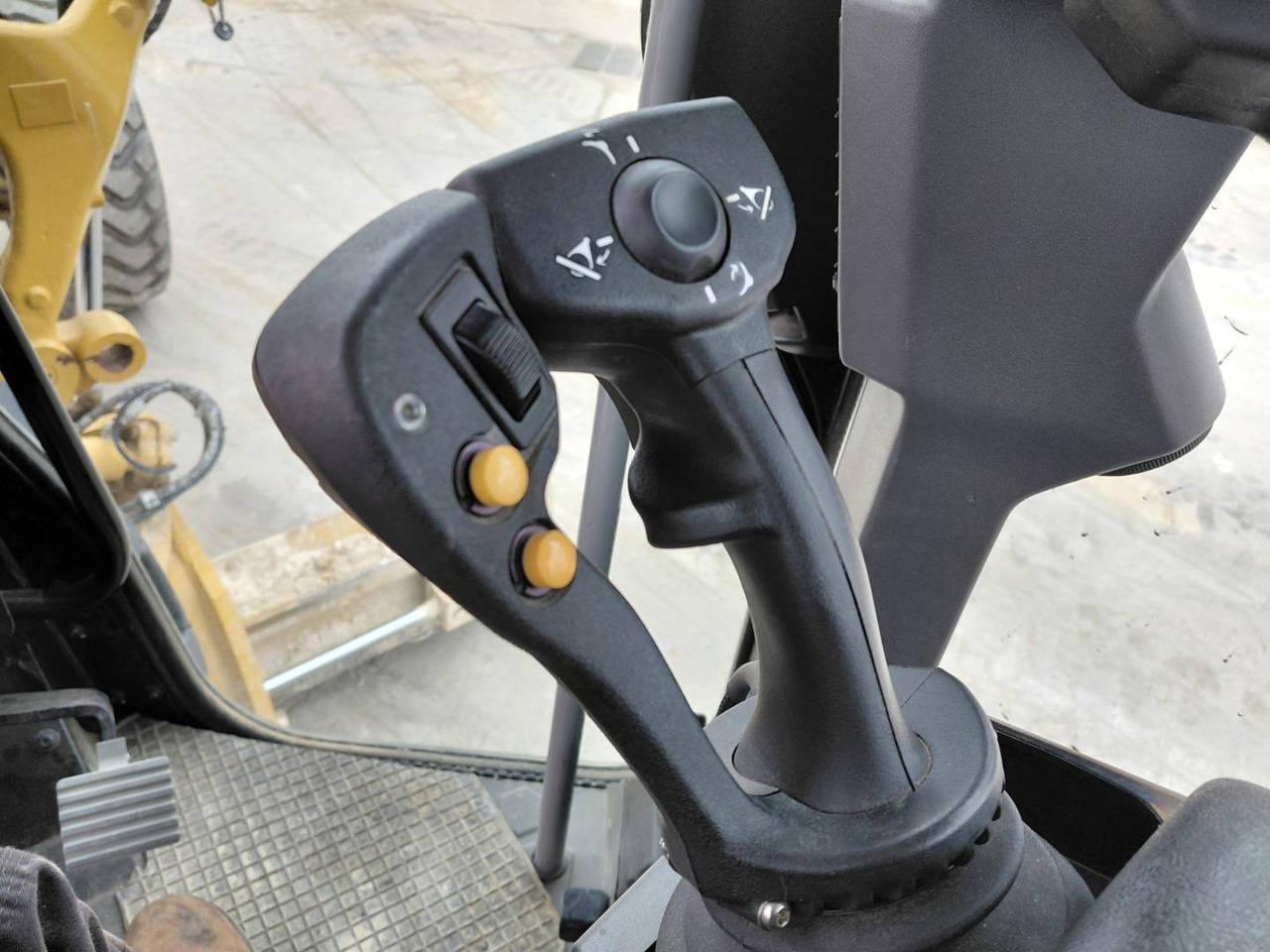 Grader CAT 120-14: picture 23