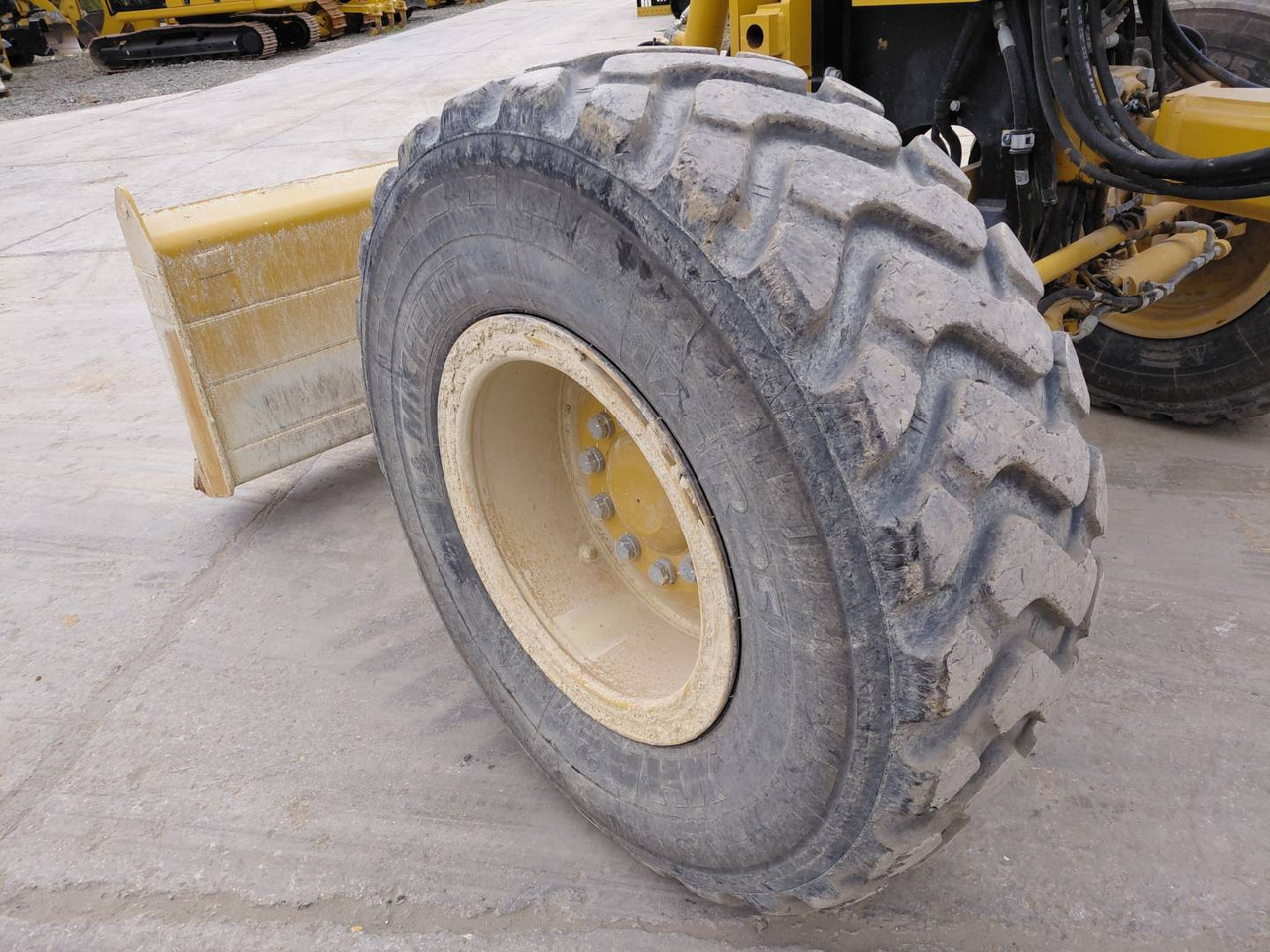 Grader CAT 120-14: picture 11