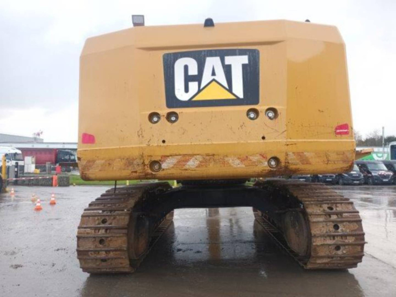 CAT 374F - Crawler excavator: picture 4 CAT 374F - Crawler excavator: picture 4