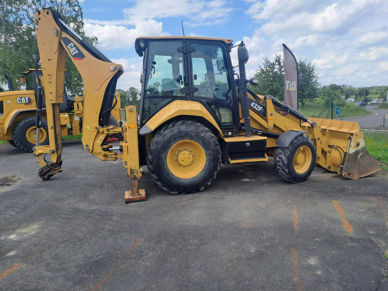 CAT 432F2 - Backhoe loader: picture 4 CAT 432F2 - Backhoe loader: picture 4