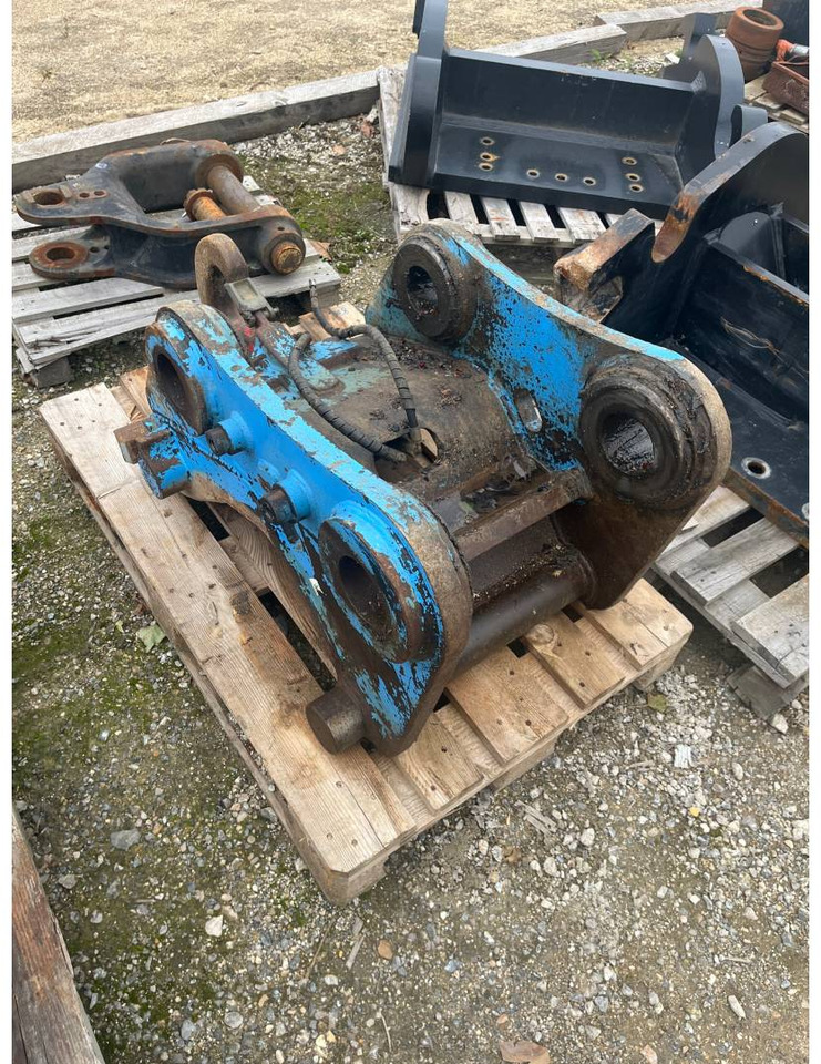 CAT COUPLER/CW45S/TIM/DB - Quick coupler: picture 1 CAT COUPLER/CW45S/TIM/DB - Quick coupler: picture 1