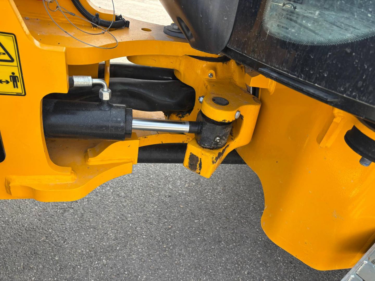 Wheel loader JCB 407: picture 12