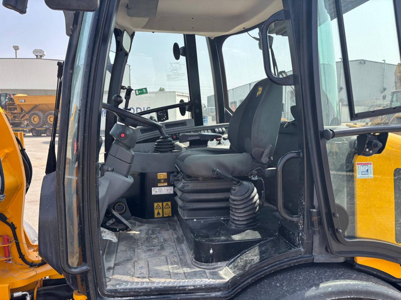 Wheel loader JCB 407: picture 22