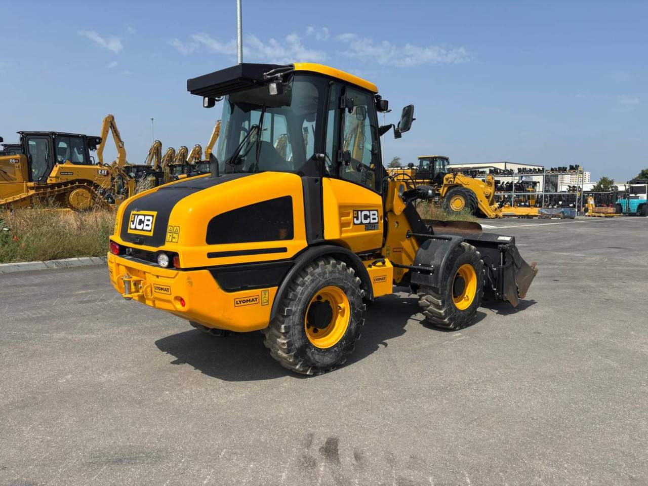 Wheel loader JCB 407: picture 9