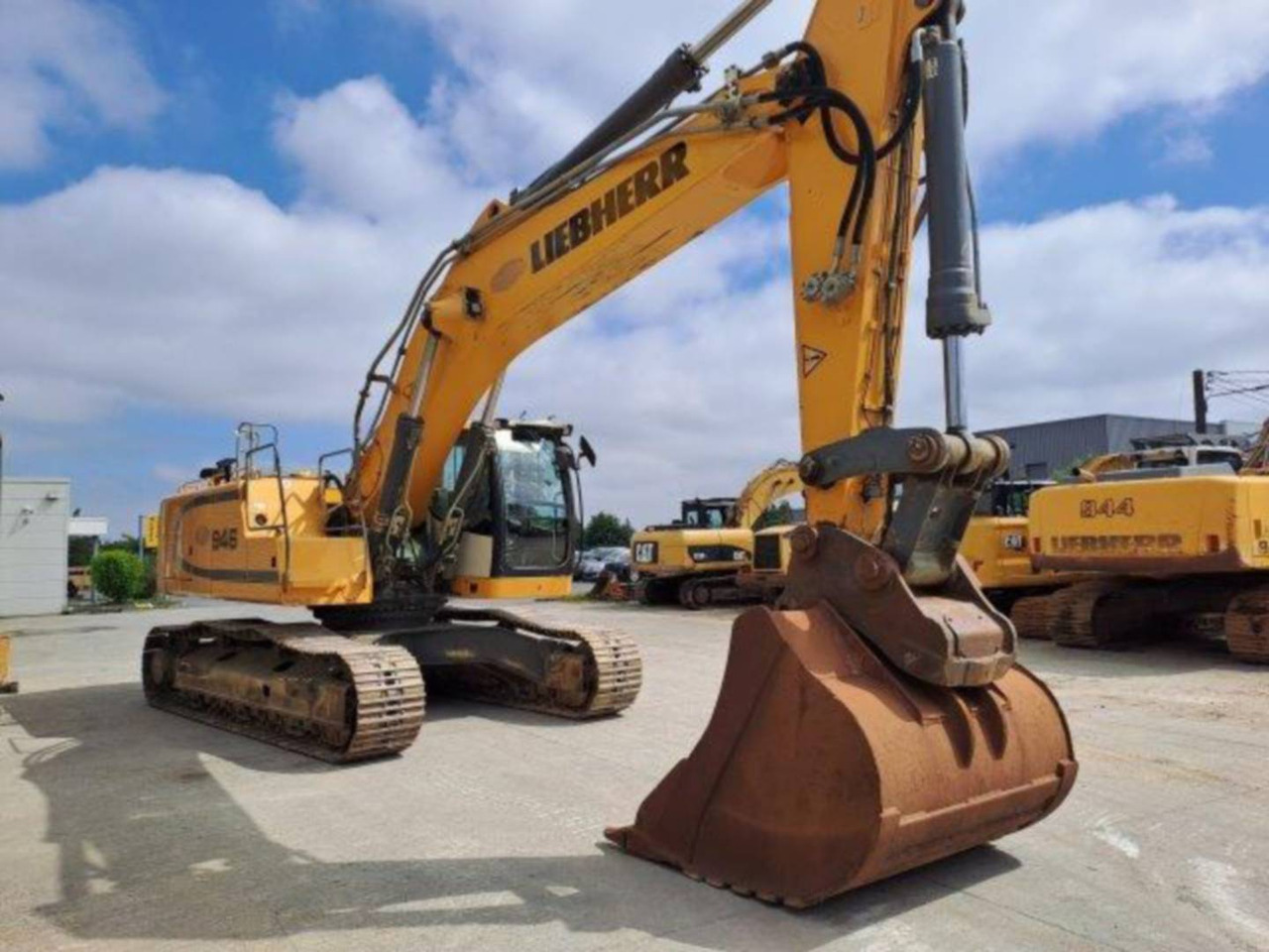 LIEBHERR R946 - Crawler excavator: picture 2 LIEBHERR R946 - Crawler excavator: picture 2