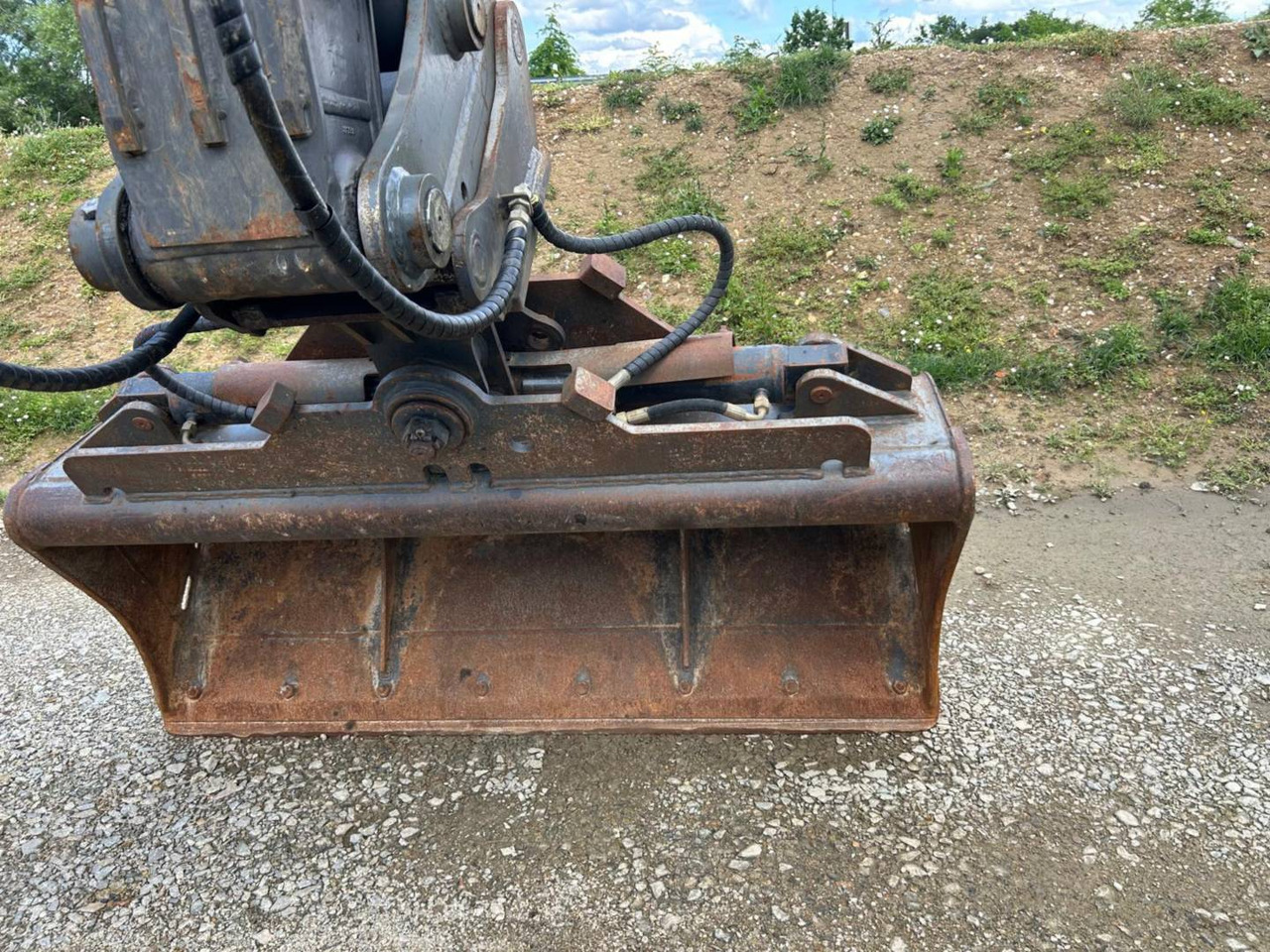 Crawler excavator VOLVO CONSTRUCTION EQUIPMENT EC140: picture 8 Crawler excavator VOLVO CONSTRUCTION EQUIPMENT EC140: picture 8