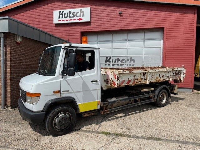Mercedes-Benz Vario 818 D Abrollkipper mit Container - Hook lift truck: picture 5 Mercedes-Benz Vario 818 D Abrollkipper mit Container - Hook lift truck: picture 5