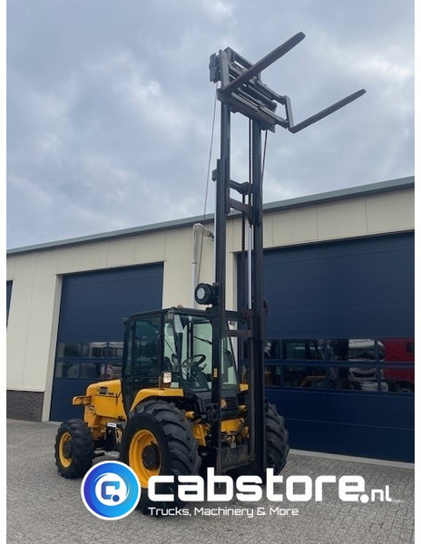 JCB 930 Off-Road forklift - Ruwterrein heftruck -Bouwjaar 2008 - 4x4 - 4WD - Side shift - Vorkverstelling - 550 cm hefhoogte - Rough terrain forklift: picture 4 JCB 930 Off-Road forklift - Ruwterrein heftruck -Bouwjaar 2008 - 4x4 - 4WD - Side shift - Vorkverstelling - 550 cm hefhoogte - Rough terrain forklift: picture 4