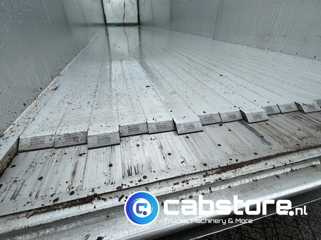 Closed box trailer Knapen K100  3-assige WALKING FLOOR oplegger - 90m3 - Bouwjaar 2018 - NIEUWE vloerdelen - Good condition !!: picture 9