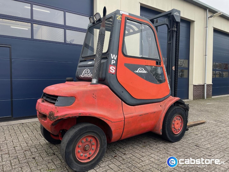 Linde H45D Bouwjaar 2002 - Draaiuren 15.485 - Side Shift - Vorkverstelling - Half gesloten cabine - 4500 kg - Diesel forklift: picture 5 Linde H45D Bouwjaar 2002 - Draaiuren 15.485 - Side Shift - Vorkverstelling - Half gesloten cabine - 4500 kg - Diesel forklift: picture 5