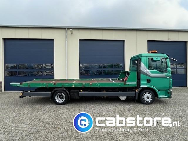 Tow truck MAN TGL 7.180 4X2 BL Euro 5 - Gijsbers schuifplateau - Bergingsvoertuig - Afsleepwagen - Oprijwagen - Machinetransporter - Bouwjaar 2010 - Km 195.762 !! - Automaat - 3 zi: picture 8 Tow truck MAN TGL 7.180 4X2 BL Euro 5 - Gijsbers schuifplateau - Bergingsvoertuig - Afsleepwagen - Oprijwagen - Machinetransporter - Bouwjaar 2010 - Km 195.762 !! - Automaat - 3 zi: picture 8