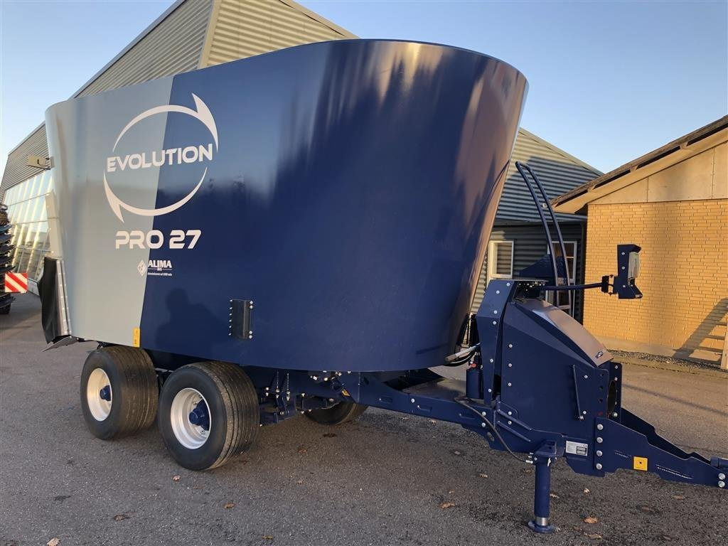 EVO 27 Pro - Forage mixer wagon: picture 1 EVO 27 Pro - Forage mixer wagon: picture 1