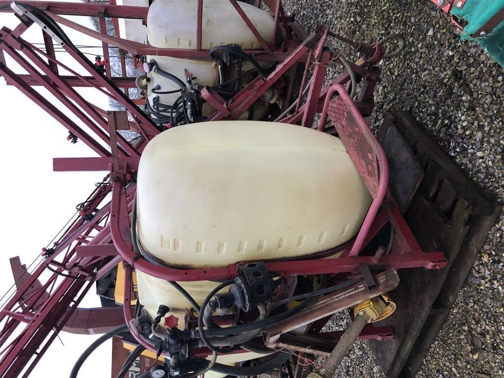 Hardi 850L og 12 Meter - Tractor mounted sprayer: picture 1 Hardi 850L og 12 Meter - Tractor mounted sprayer: picture 1