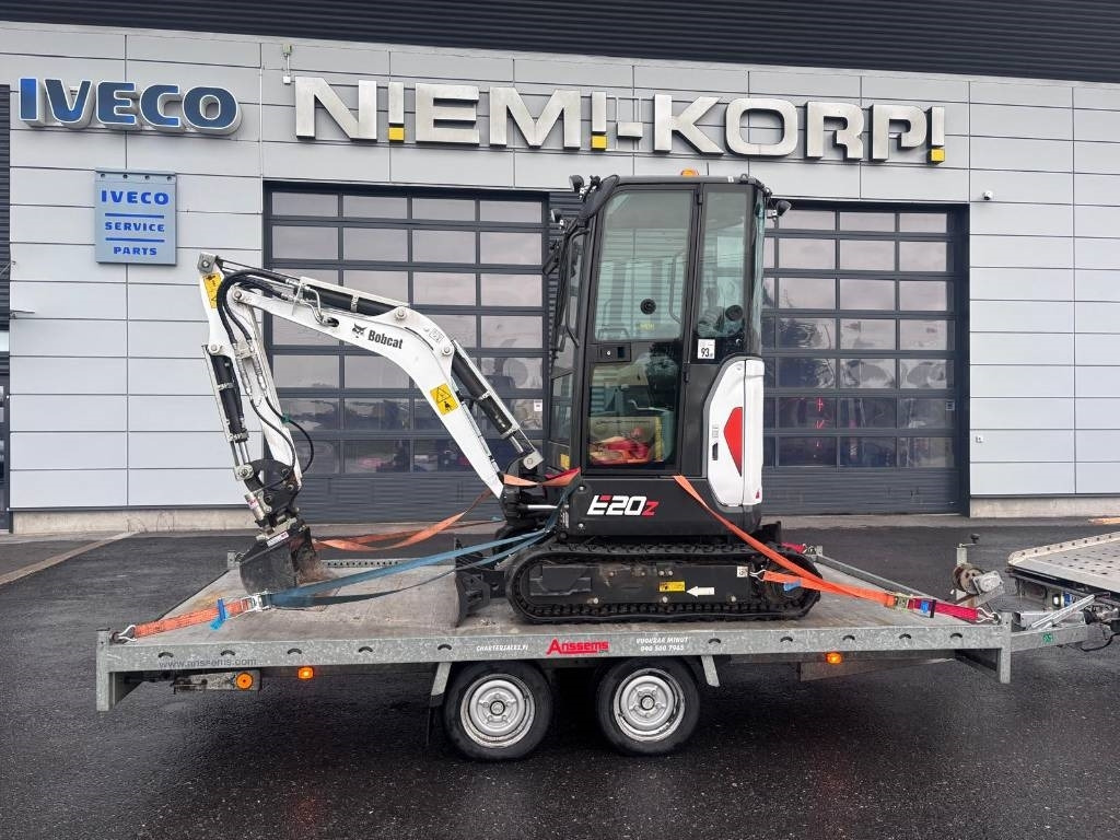 Bobcat E20Z vain 113h ajettu - Mini excavator: picture 1 Bobcat E20Z vain 113h ajettu - Mini excavator: picture 1