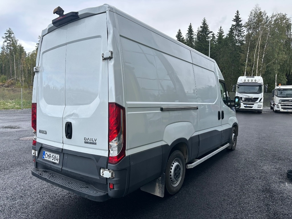 Iveco 35S14N Kylmäkone - Panel van: picture 4 Iveco 35S14N Kylmäkone - Panel van: picture 4