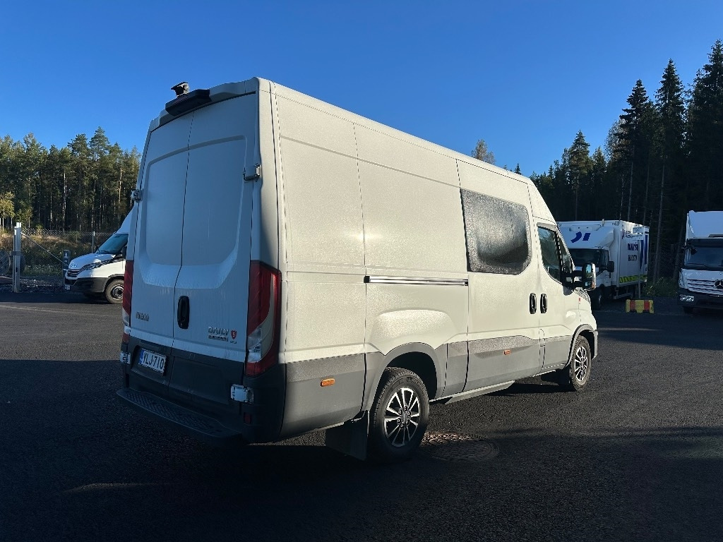 Iveco Daily 35S14 CNG A8 Huom! 6hlö PAKETTIAUTO - Panel van: picture 4 Iveco Daily 35S14 CNG A8 Huom! 6hlö PAKETTIAUTO - Panel van: picture 4