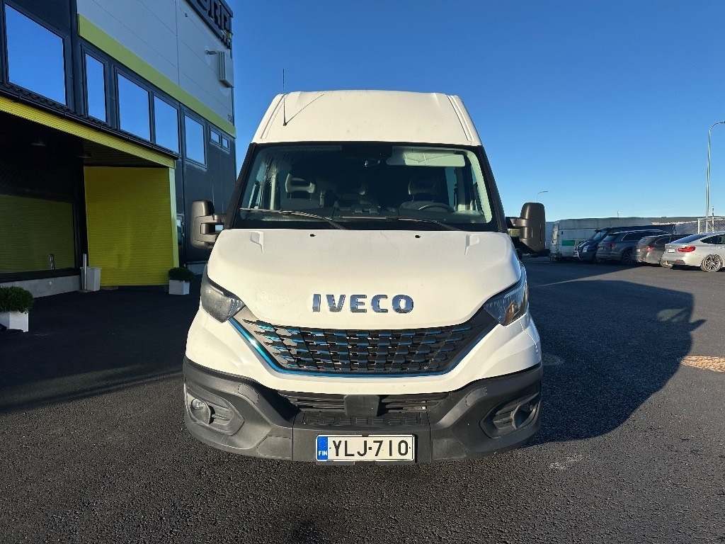 Iveco Daily 35S14 CNG A8 Huom! 6hlö PAKETTIAUTO - Panel van: picture 2 Iveco Daily 35S14 CNG A8 Huom! 6hlö PAKETTIAUTO - Panel van: picture 2