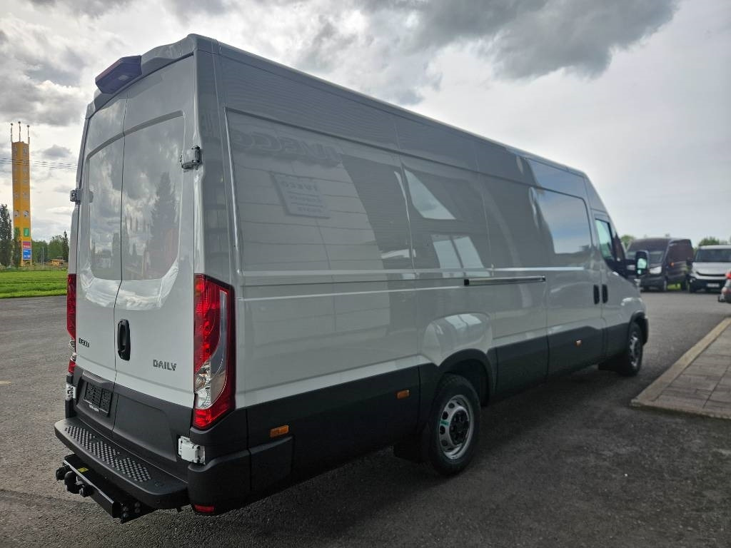 Iveco Daily 35S16A8 - Panel van: picture 3 Iveco Daily 35S16A8 - Panel van: picture 3