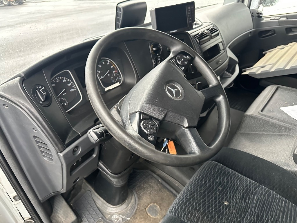 Refrigerator truck Mercedes-Benz Atego 818: picture 6 Refrigerator truck Mercedes-Benz Atego 818: picture 6