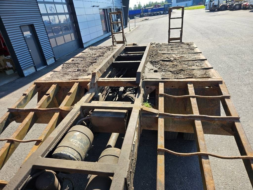 Leasing of Sisu SM300 8X2 Sisu SM300 8X2: picture 11 Leasing of Sisu SM300 8X2 Sisu SM300 8X2: picture 11