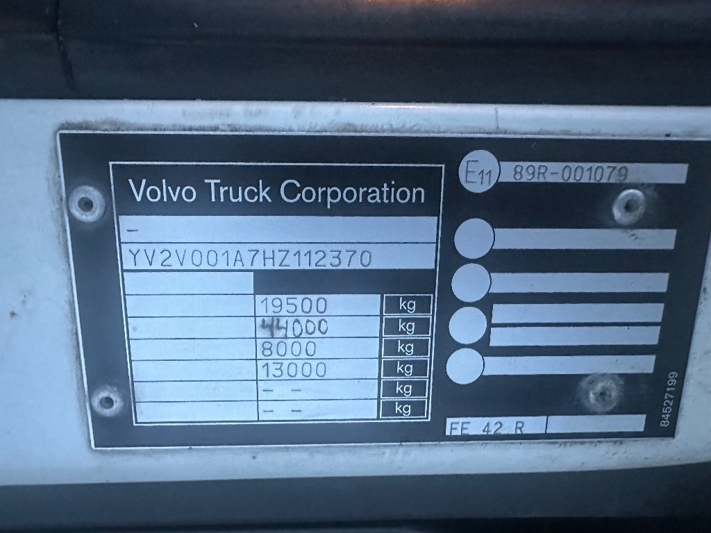 Volvo FE 320 - Box truck: picture 2 Volvo FE 320 - Box truck: picture 2