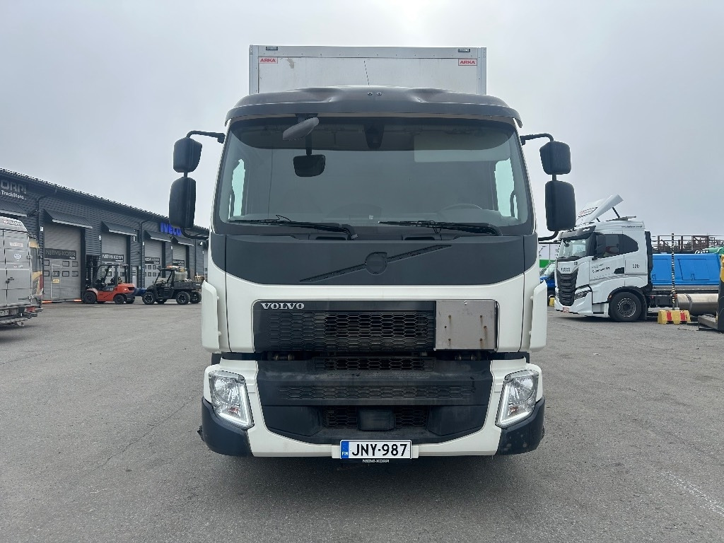 Volvo FE 320 - Box truck: picture 3 Volvo FE 320 - Box truck: picture 3