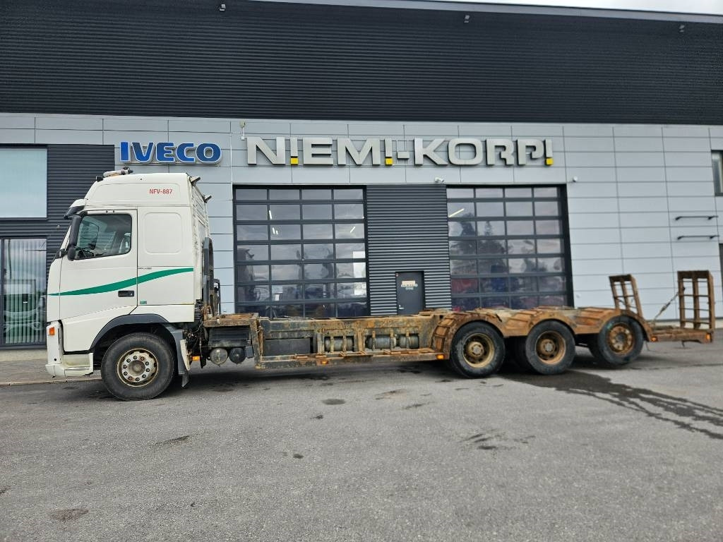 Timber truck Volvo FH12 8x4: picture 21
